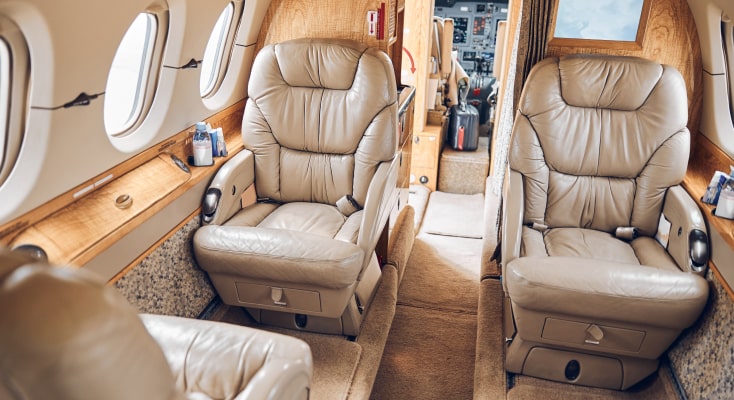 luxury private jet